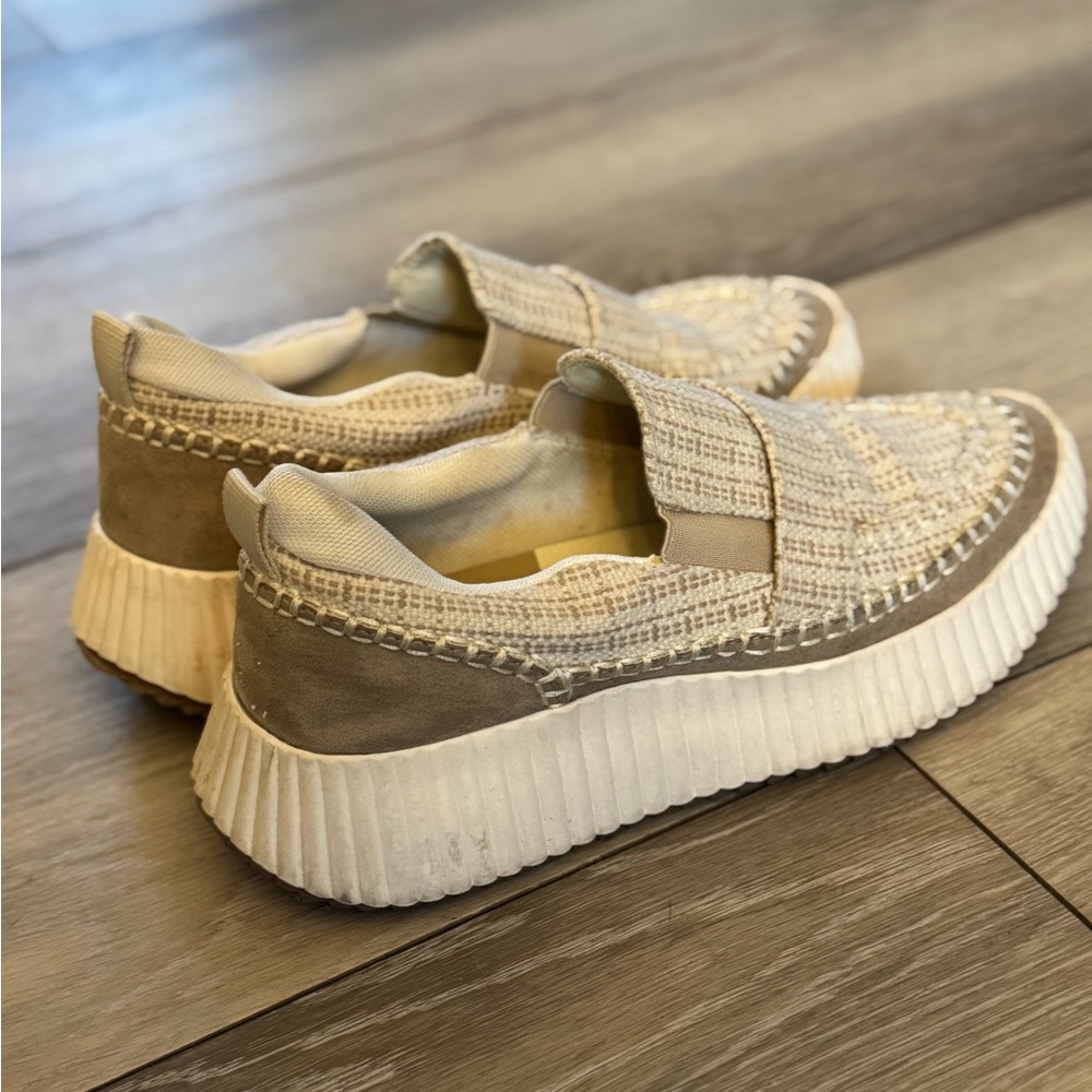 Dolce Vita Platform Sneakers - Picture 3 of 3